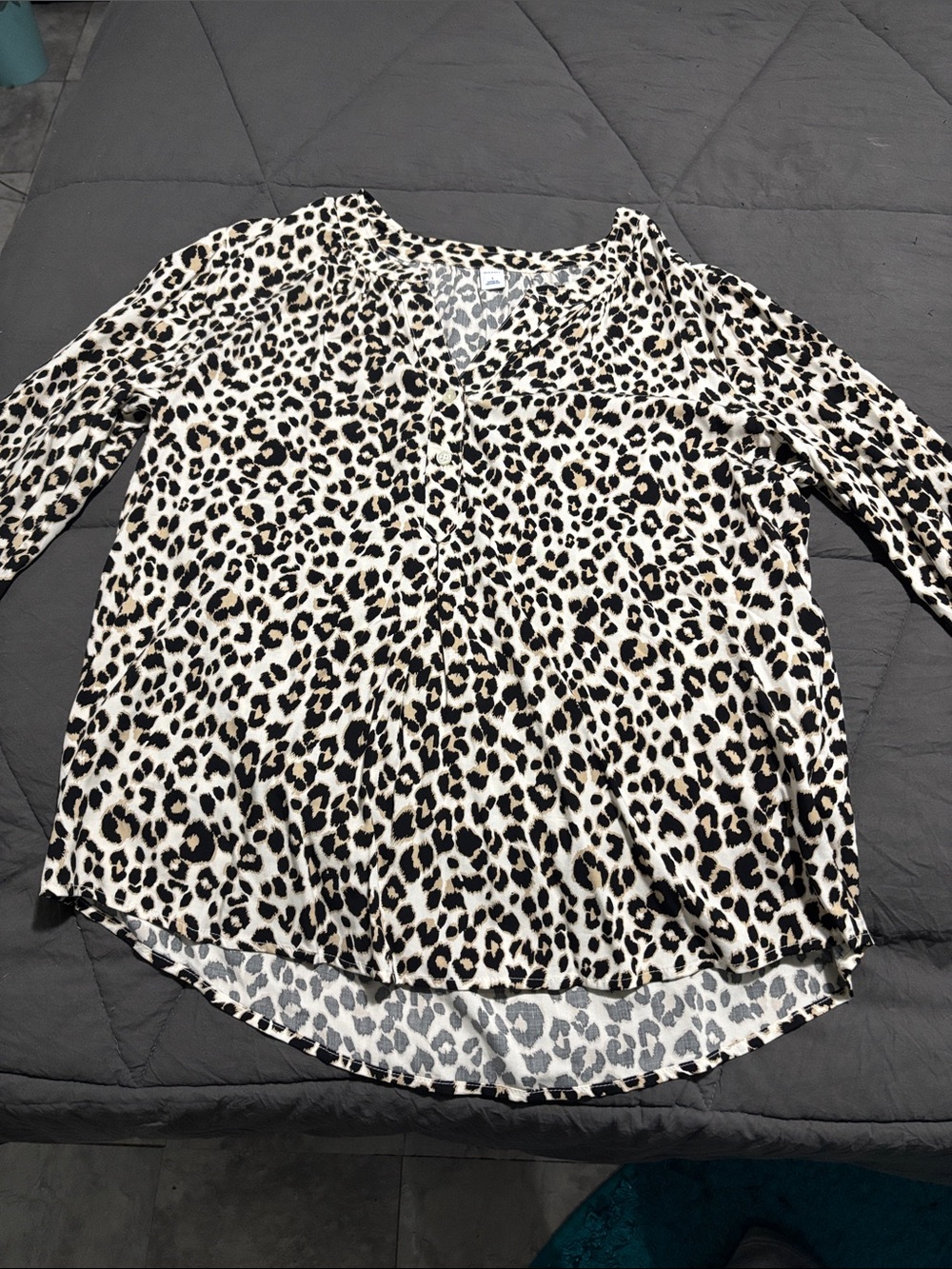Old Navy Leopard Print V-Neck Blouse - Black & Cream